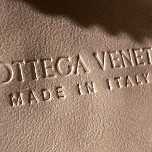 New Bottega Veneta Brown Teen Jodie Shoulder Bag - Picture 7 of 8